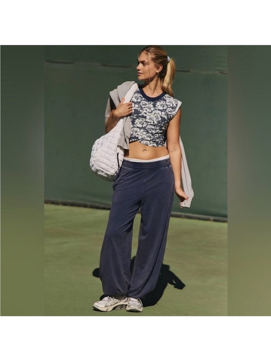 FP Movement by Free People Pants - FP Movement by Free People Hot Shot Crossover Set Navy Floral